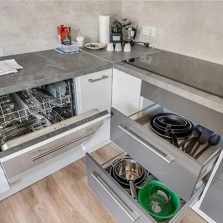 Апартаменты Grosszuegige Dg-wohnung Moselblick