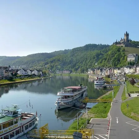 Grosszuegige Dg-wohnung Moselblick