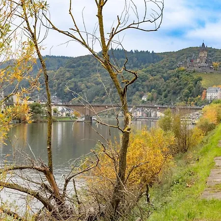 Grosszuegige Dg-wohnung Moselblick Кохем