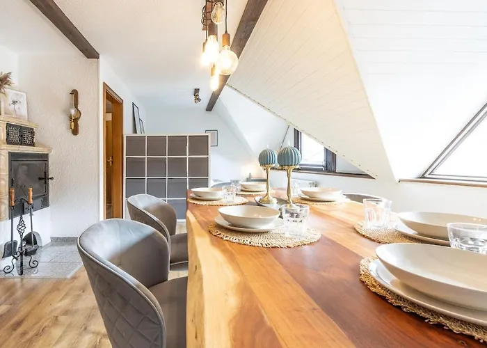 Grosszuegige Dg-wohnung Moselblick アパート