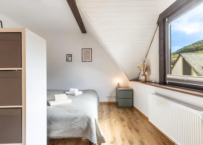 アパート Grosszuegige Dg-wohnung Moselblick コッヘム