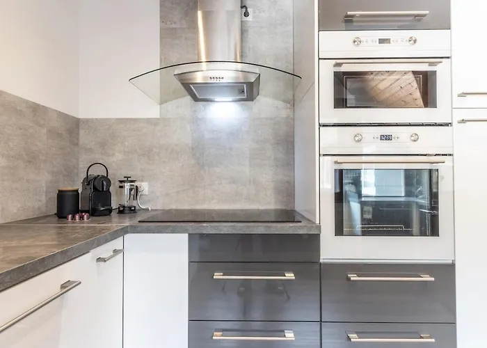 Grosszuegige Dg-wohnung Moselblick * コッヘム