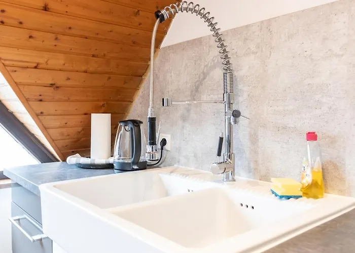 Grosszuegige Dg-wohnung Moselblick アパート